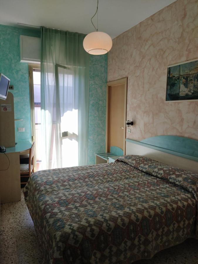 Hotel Prestigio Cesenatico Exteriör bild