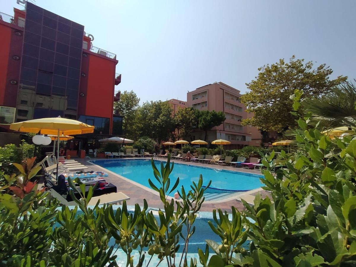 Hotel Prestigio Cesenatico Exteriör bild