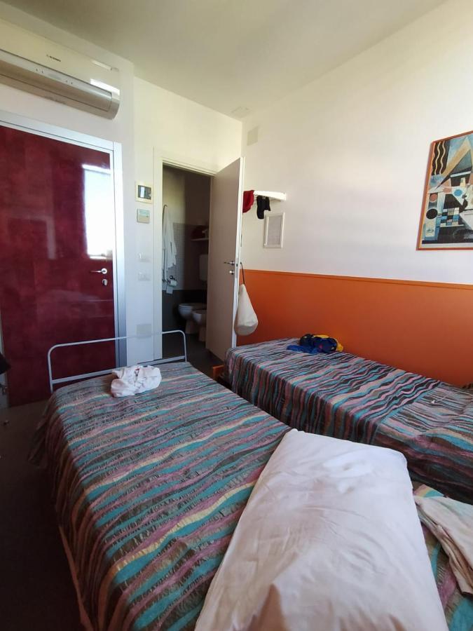 Hotel Prestigio Cesenatico Exteriör bild