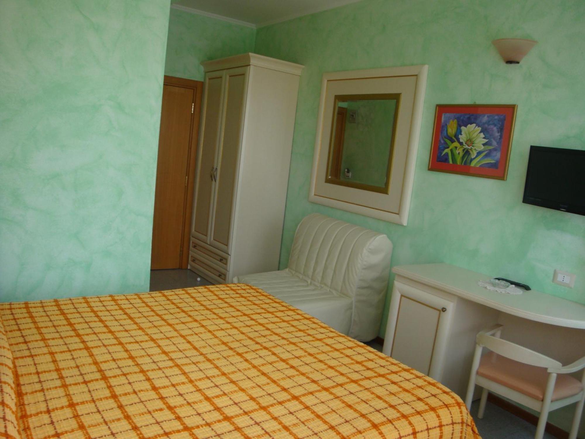 Hotel Prestigio Cesenatico Rum bild