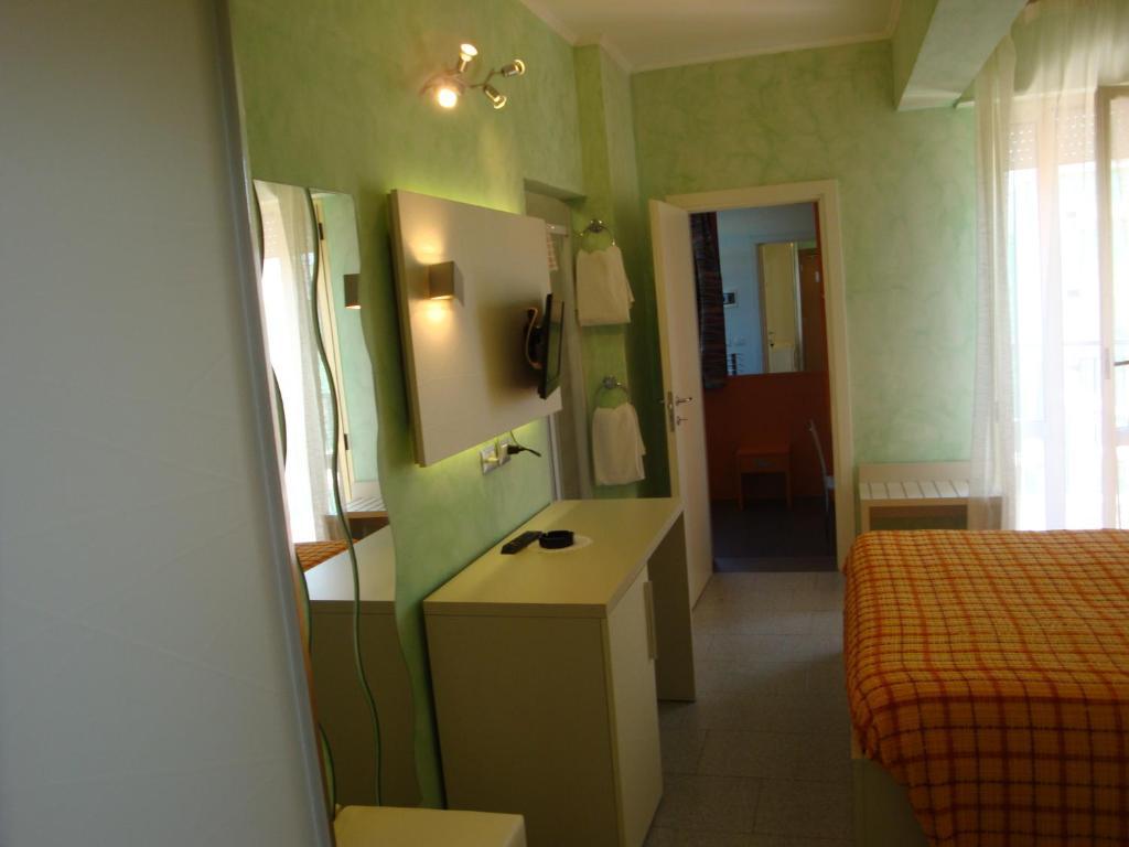 Hotel Prestigio Cesenatico Rum bild