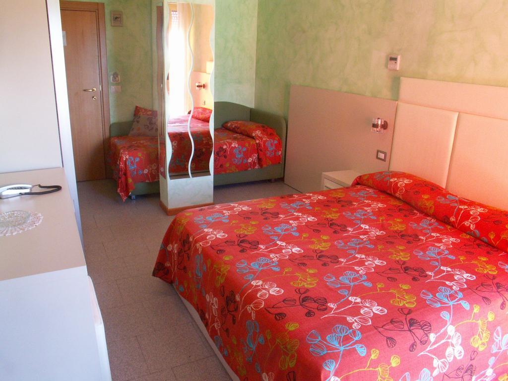 Hotel Prestigio Cesenatico Exteriör bild