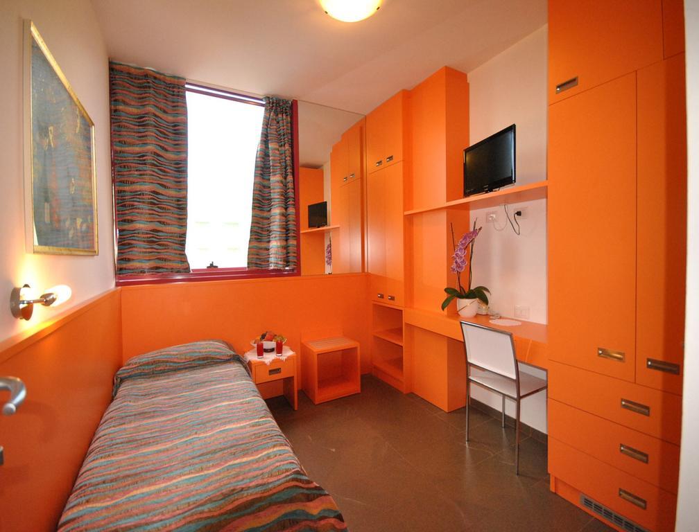 Hotel Prestigio Cesenatico Exteriör bild