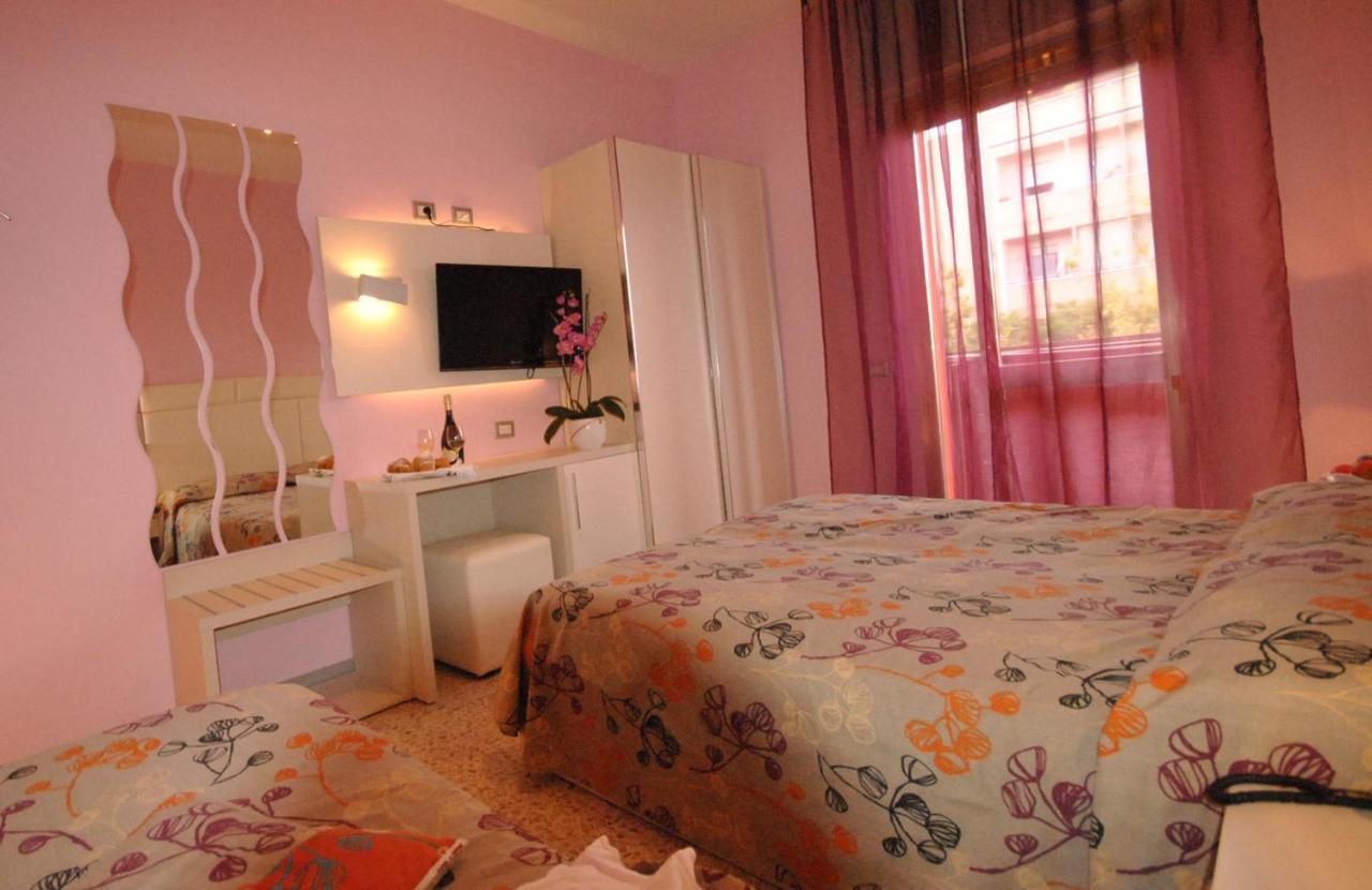 Hotel Prestigio Cesenatico Exteriör bild
