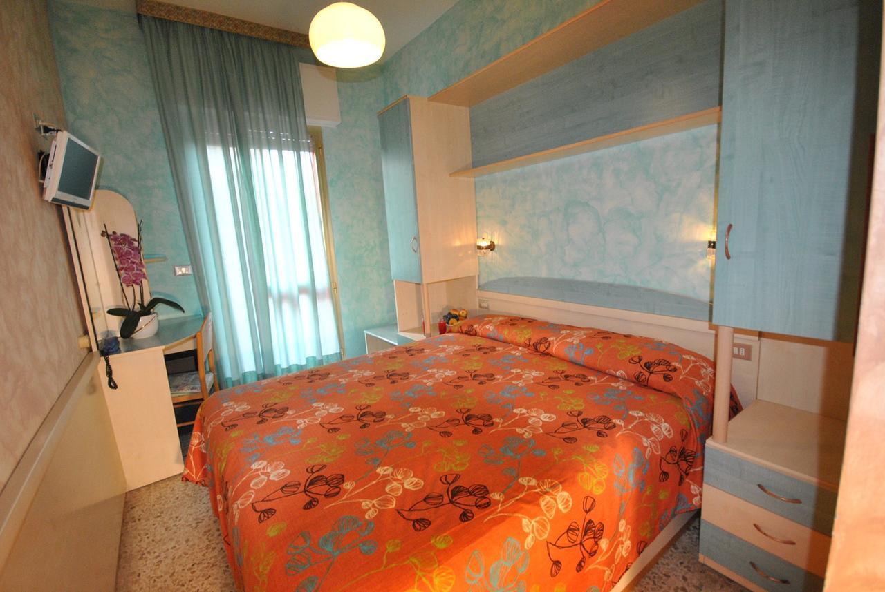 Hotel Prestigio Cesenatico Exteriör bild
